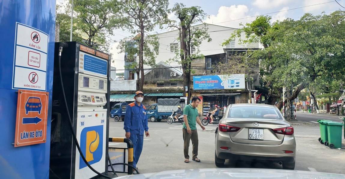 A gas station located on Quang Trung street, Quang Ngai province. Photo: DONG GIANG