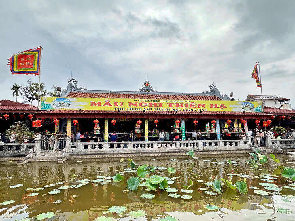 Phủ Tiên Hương là di tích quan trọng nhất trong Quần thể di tích Phủ Dầy (xã Vụ Bản, tỉnh Ninh Bình). Ảnh: Diệu Anh