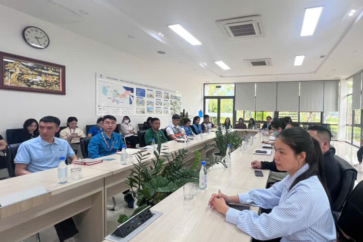 Quang cảnh hội nghị