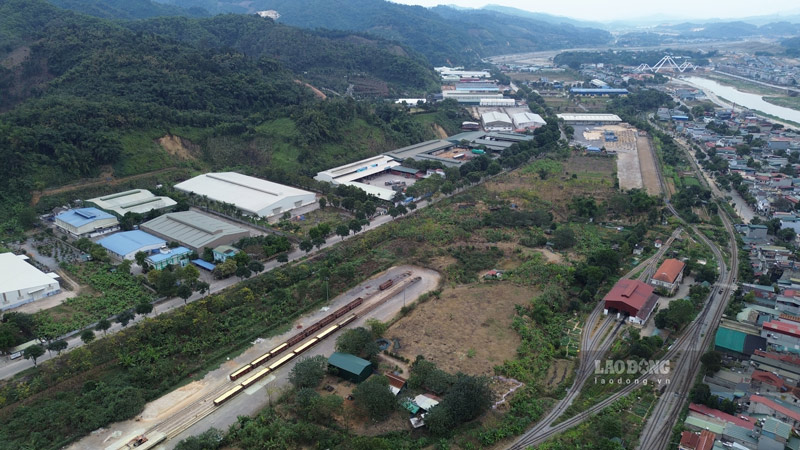 Khu công nghiệp Đông Phố Mới, tỉnh Lào Cai đang tạo việc làm cho hàng trăm đoàn viên, lao động. Ảnh: Đinh Đại