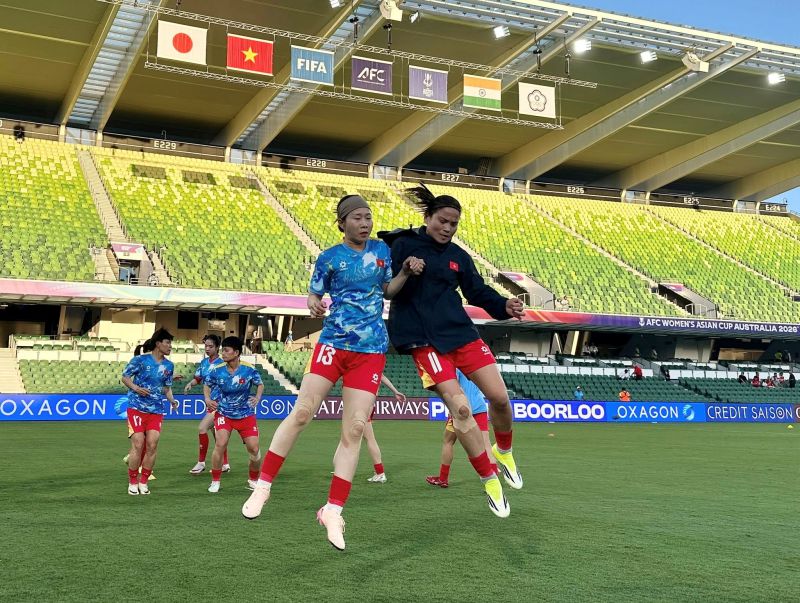 Các cầu thủ sẽ phải sẵn sàng thích nghi với phong cách mới, triết lý mới, hướng tới sự chuyên nghiệp. Ảnh: VFF