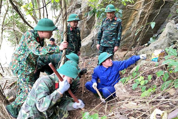 Repatriation of martyrs' remains. Photo: Economic - National Defense Team 337