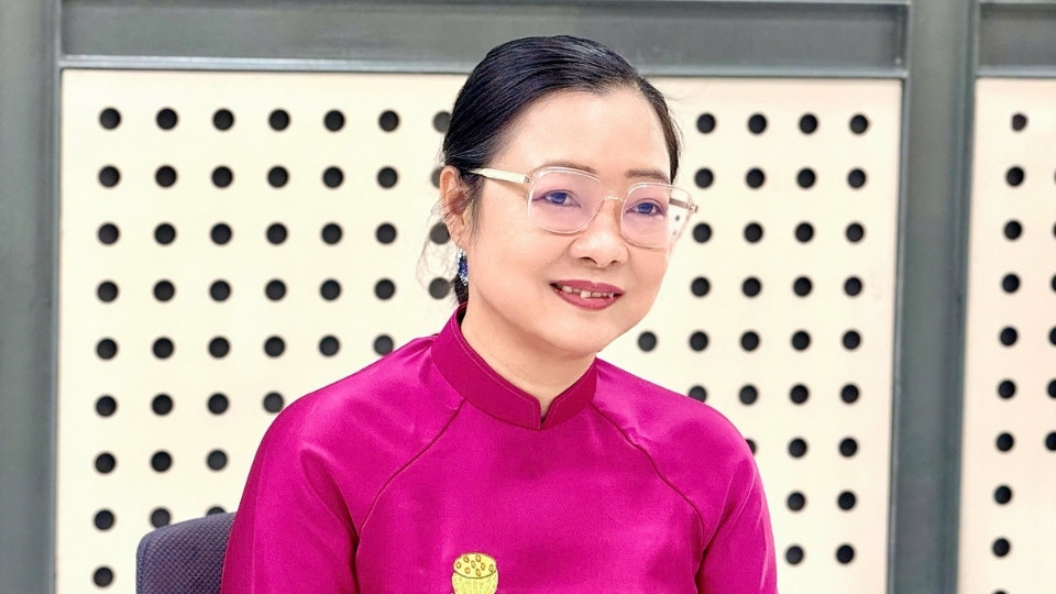 Ms. Nguyen Thi Quyen Thanh - Vice Chairwoman of Vinh Long Provincial People's Committee - was appointed Deputy Minister of Education and Training. Photo: Hoang Loc