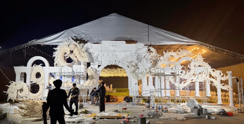 Rạp cưới của tiền vệ Đức Huy và MC Mù Tạt. Ảnh: Cắt từ video