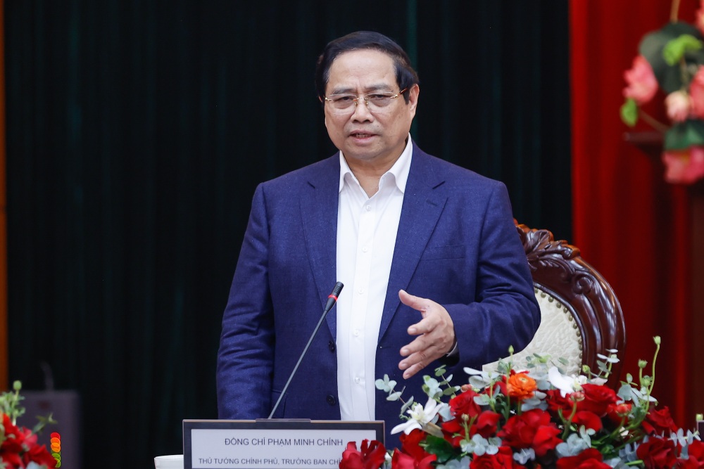 Thủ tướng Chính phủ Phạm Minh Chính lưu ý việc ưu tiên làm chủ công nghệ nền, công nghệ lõi, công nghệ chiến lược và đẩy mạnh thương mại hóa sản phẩm công nghiệp quốc phòng. Ảnh: VGP