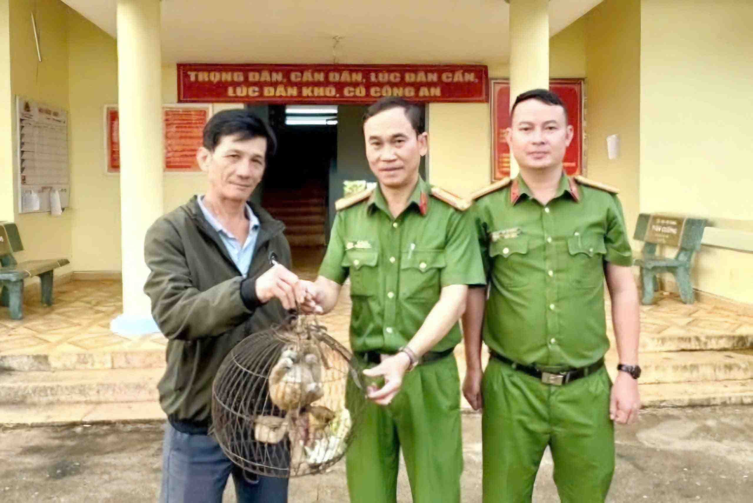 The culi individual was discovered by Mr. Hoa while cleaning the house. Photo: Police provided