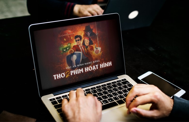 Les cours de cybersécurité présentés de manière visuelle et facile à comprendre seront très utiles aux utilisateurs. Photo: Quỳnh Anh