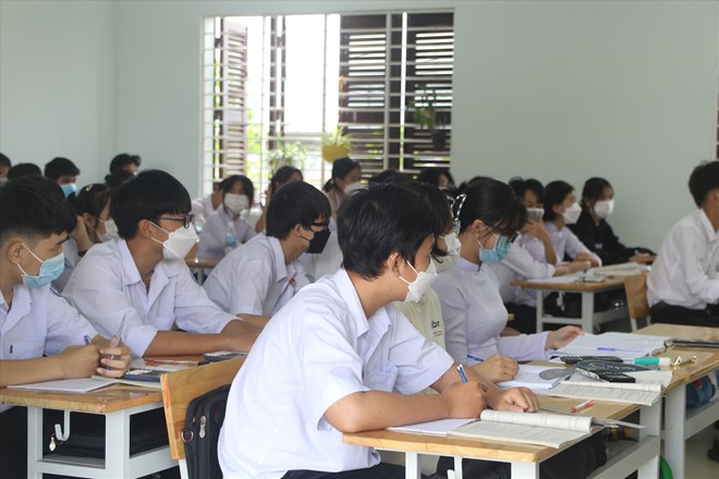 The 10th grade entrance exam for the 2026-2027 school year in Khanh Hoa is expected to take place at the end of May 2026, earlier than in previous years. Photo: Phuong Linh