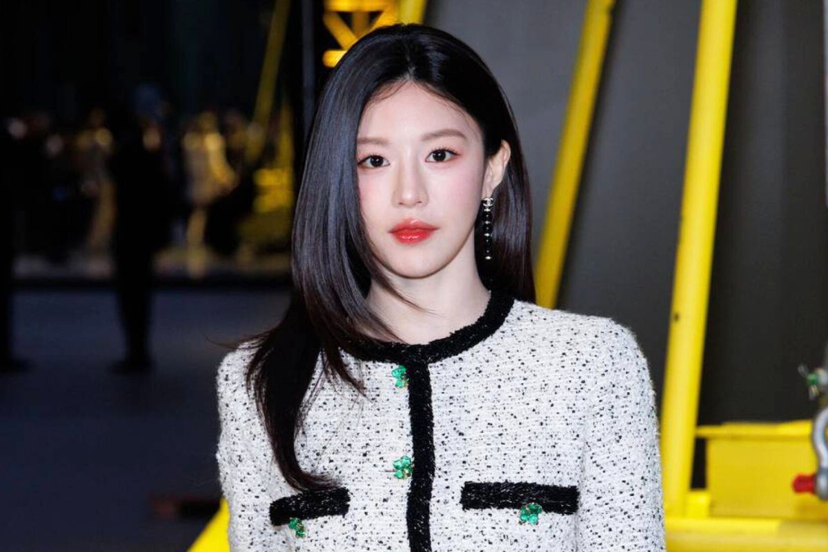 Actress Go Yoon Jung attends Paris Fashion Week. Photo: Lotte