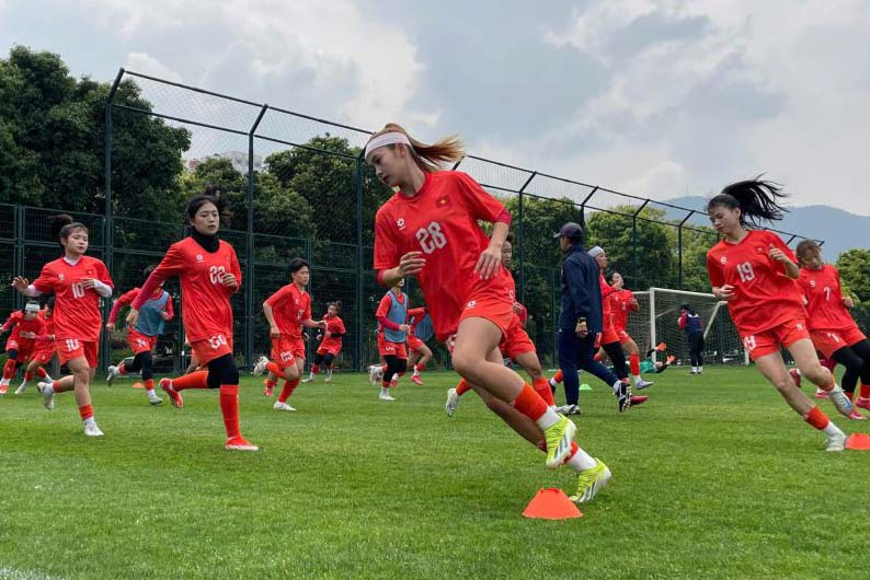 Vietnam U20 women's team has positive results in the training trip in China. Photo: VFF