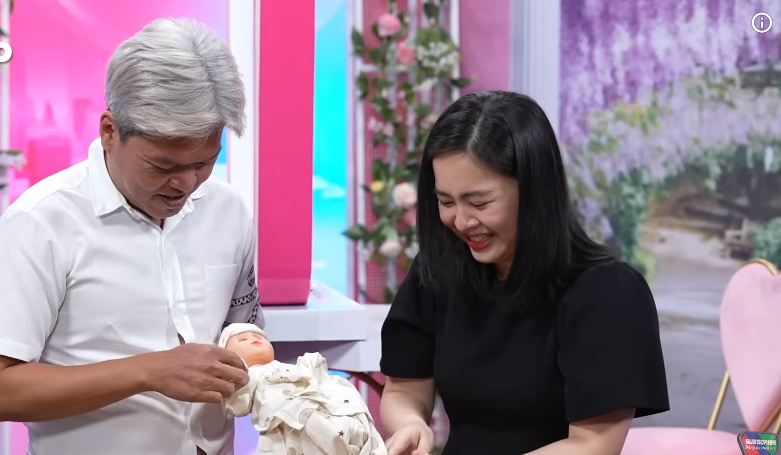 The man and the girl at the dating show. Photo: Don MCV.