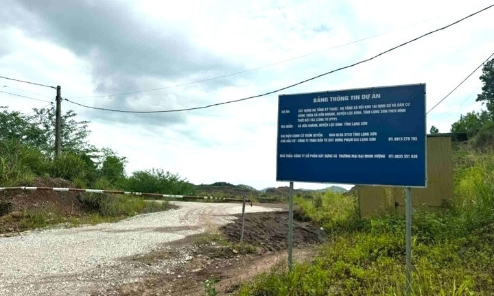The Huu Khanh resettlement and residential area infrastructure project, former Loc Binh district (now Loc Binh commune) is a key project of the province but construction is slow. Photo: Gia Khanh