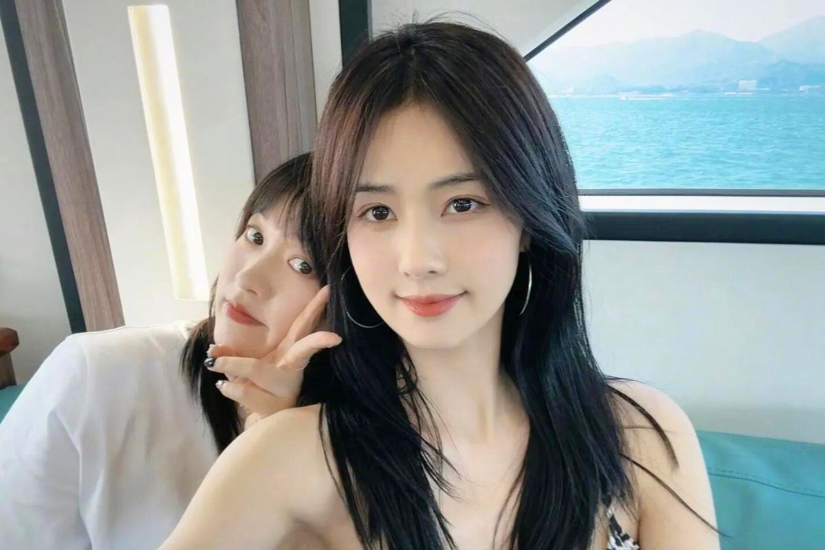 Câu chuyện tình bạn của Bạch Lộc và nữ trở lý gây sốt. Ảnh: Xinhua