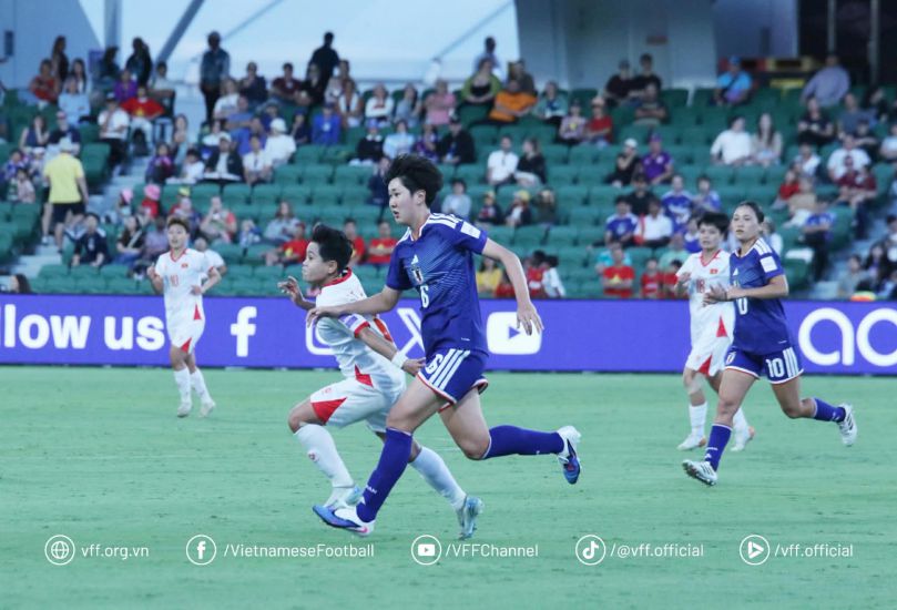 Vietnam women's team in the match against Japan at the Asian tournament. Photo: VFF