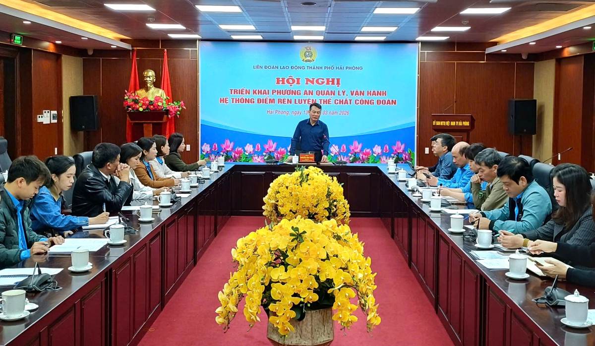 Hai Phong City Labor Federation meets to deploy plans to manage and operate trade union physical training points. Photo: Mai Dung