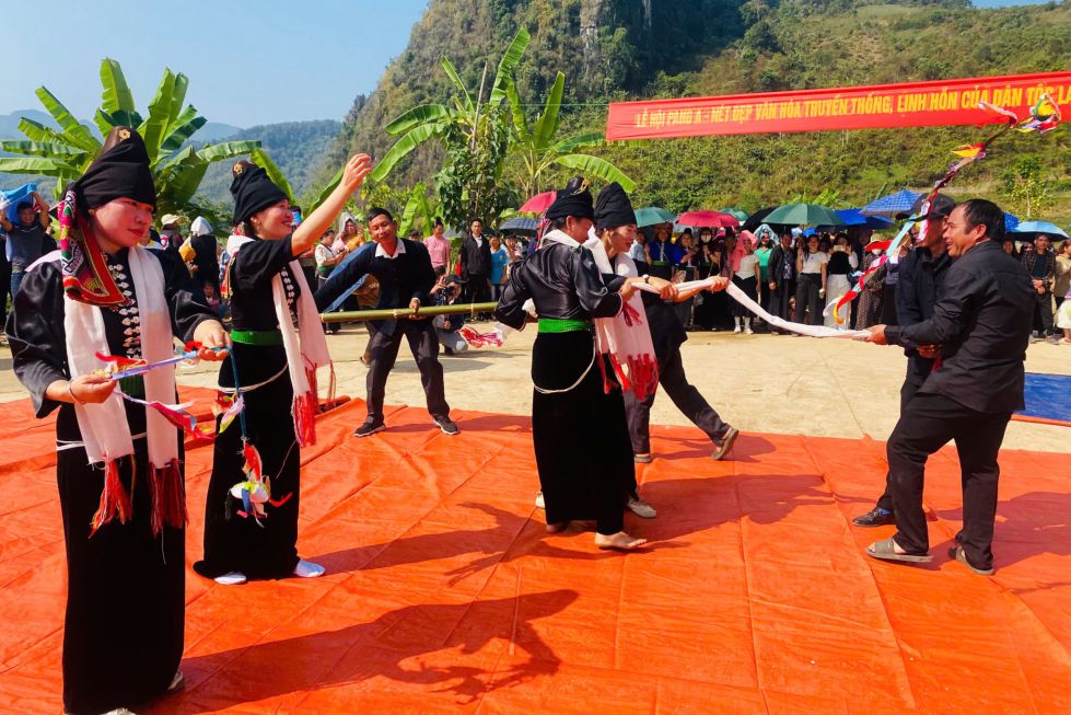 Pang A festival of the La Ha ethnic people, Na Lech village, Chieng Lao commune, Son La province. Photo: Truong Son
