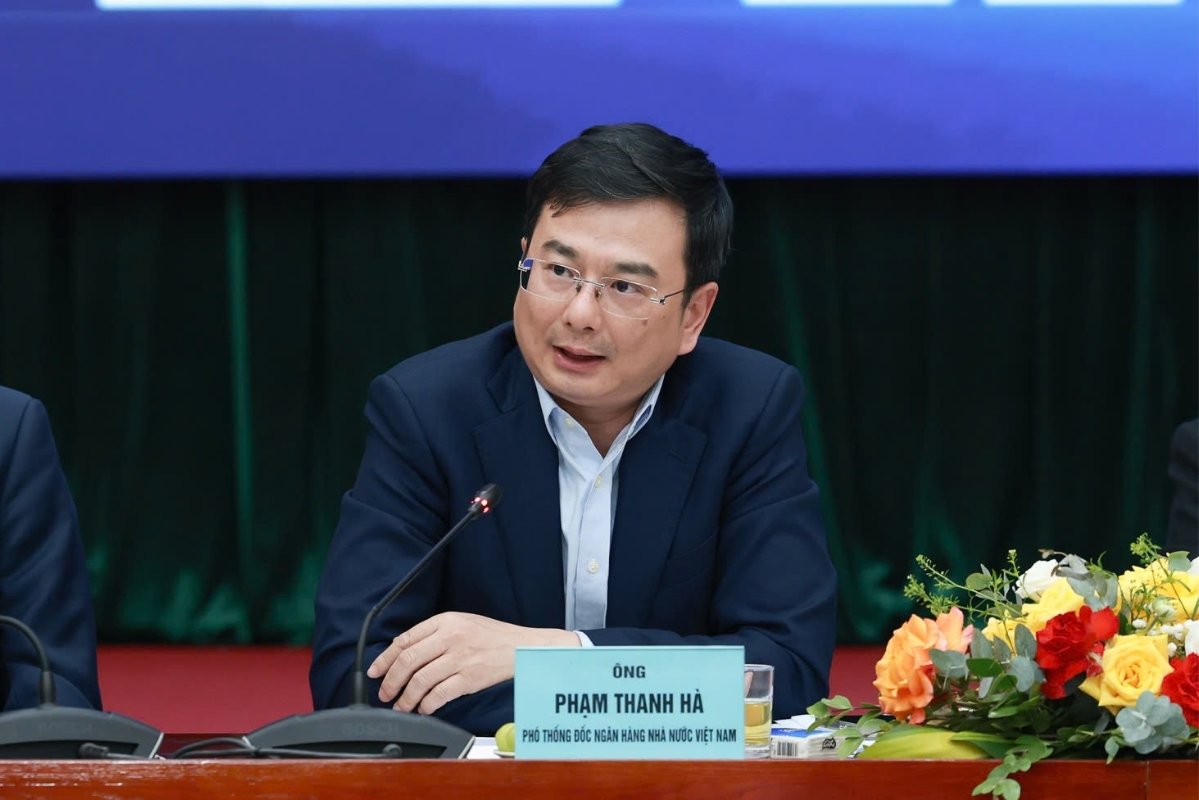 Ông Phạm Thanh Hà - Phó Thống đốc Ngân hàng Nhà nước Việt Nam đưa ra cam kết về lượng vốn, lãi suất và đơn giản hóa quy trình thủ tục. Ảnh: Hải Nguyễn