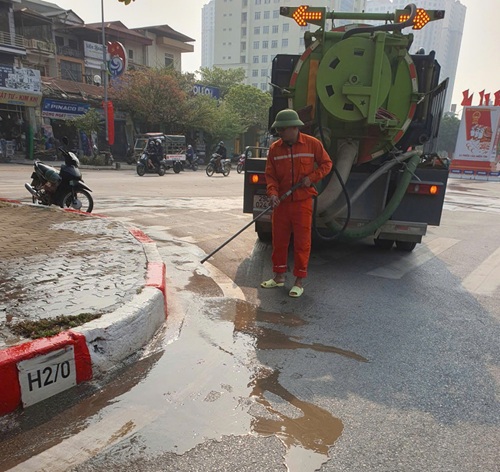 Công tác chỉnh trang được các đơn vị đồng loạt triển khai. Ảnh: Minh Hạnh 