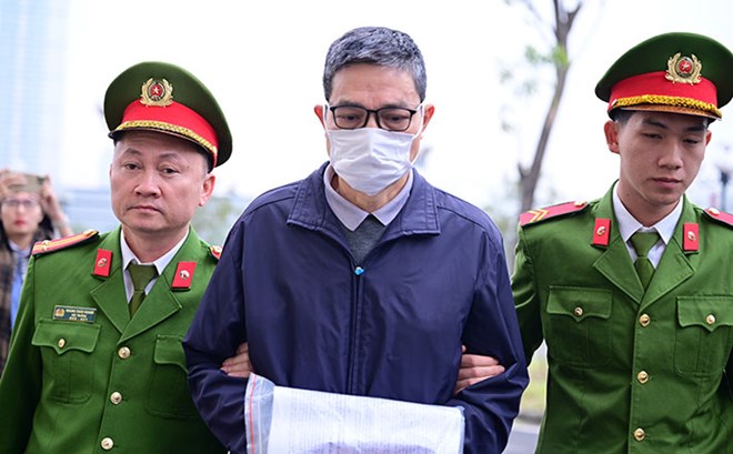 Cựu Cục trưởng Nguyễn Thanh Phong bị xét xử trong vụ án sai phạm xảy ra tại Cục ATTP, hồi giữa tháng 1. Ảnh: Quang Việt