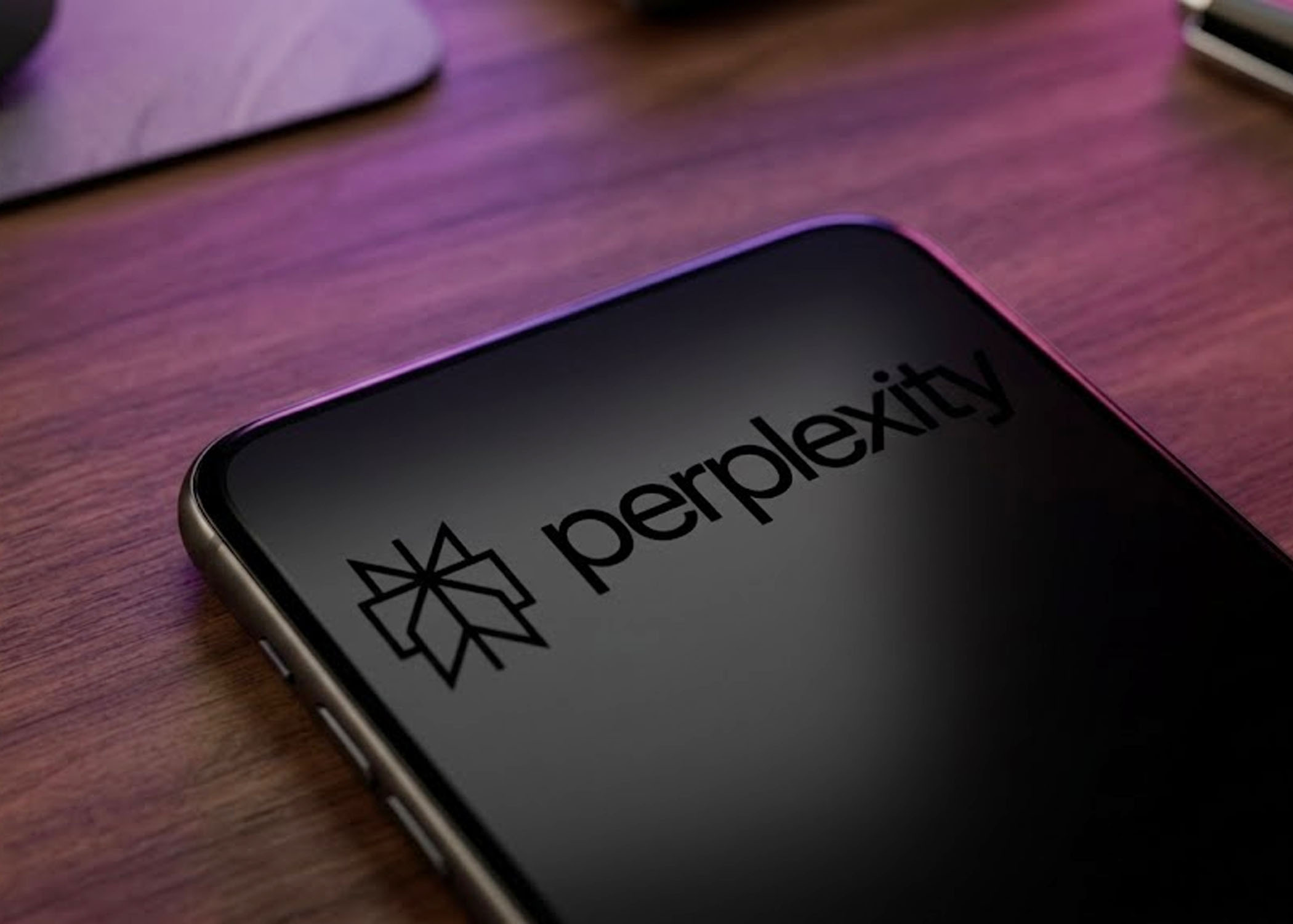 Perplexity company launches AI Personal Computer assistant, allowing task, file and application management. Graphics: Cat Tien