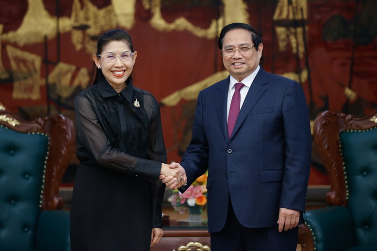 Prime Minister Pham Minh Chinh receives Ms. Urawadee Sriphiromaya - Ambassador of the Kingdom of Thailand to Vietnam. Photo: VGP