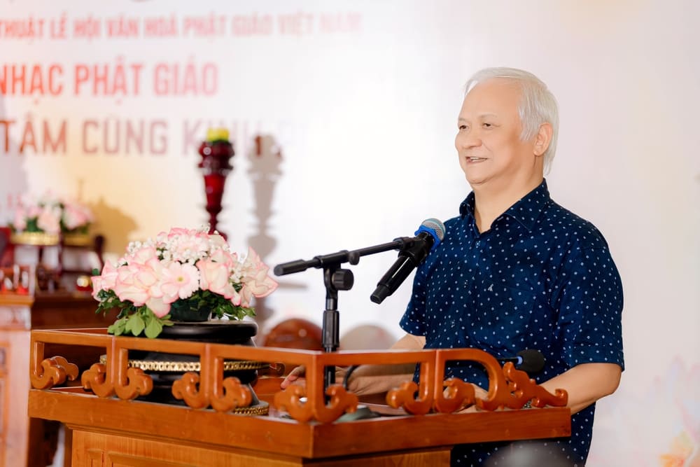 PGS.TS Lê Hồng Lý - Chủ tịch Hội Văn nghệ dân gian Việt Nam phát biểu tại lễ phát động cuộc thi. Ảnh: Ban tổ chức