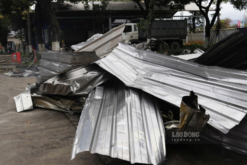 Hiện trường vụ tai nạn tại nhà máy phốt pho. Ảnh: Đinh Đại