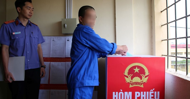 Cử tri đặc biệt tại Đắk Lắk bỏ phiếu sớm