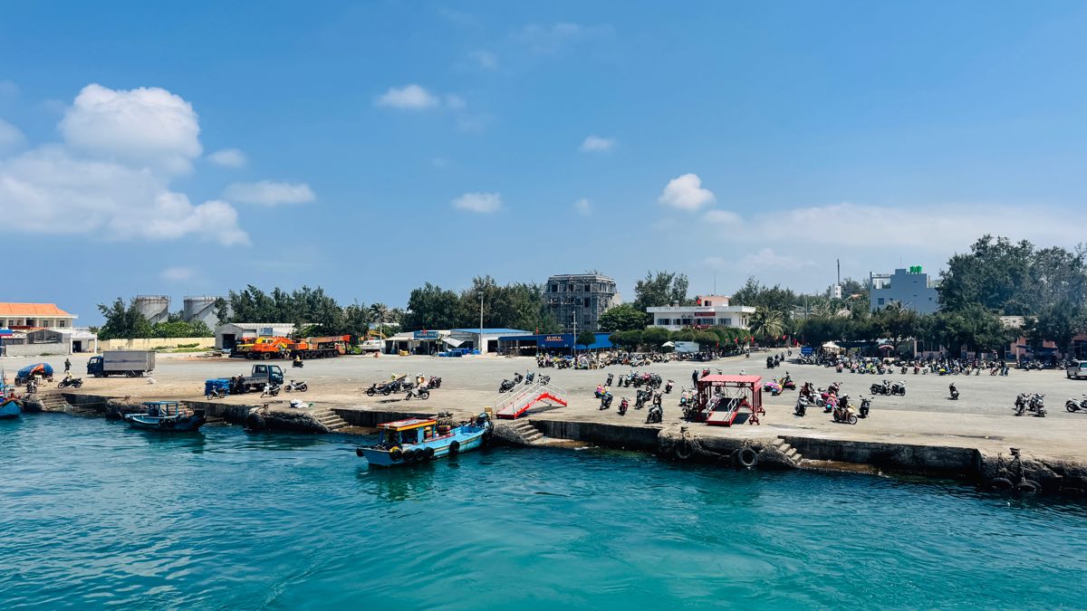 Cảng Phú Quý, tỉnh Lâm Đồng. Ảnh: Duy Tuấn 