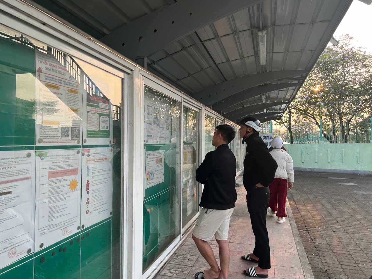 Industrial parks in Hanoi increase recruitment, workers have more opportunities to access jobs. Photo: Minh Huong