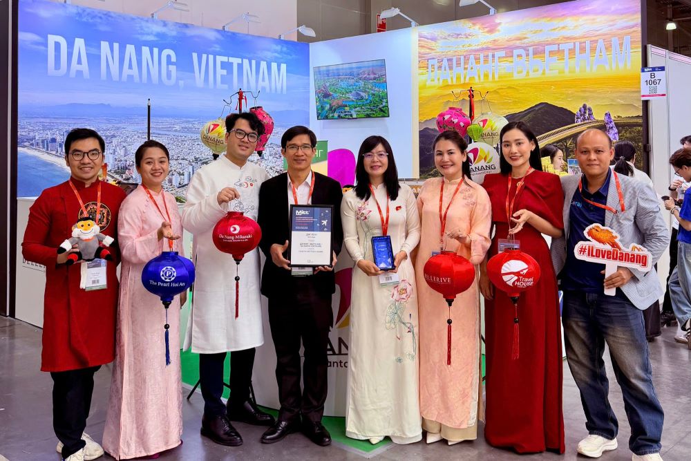 Da Nang enters top 3 impressive booths at Russia's largest tourism fair. Photo: Department of Culture, Sports and Tourism