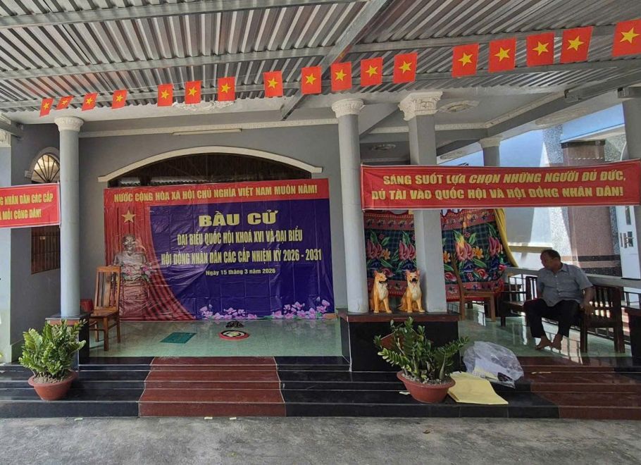 Căn nhà của ông Lâm Ương (ấp Tiếp Nhựt, xã Tài Văn, TP Cần Thơ) được bố trí làm Khu vực bỏ phiếu số 23, đơn vị số 6 phục vụ cử tri địa phương. Ảnh: Hồng Tài