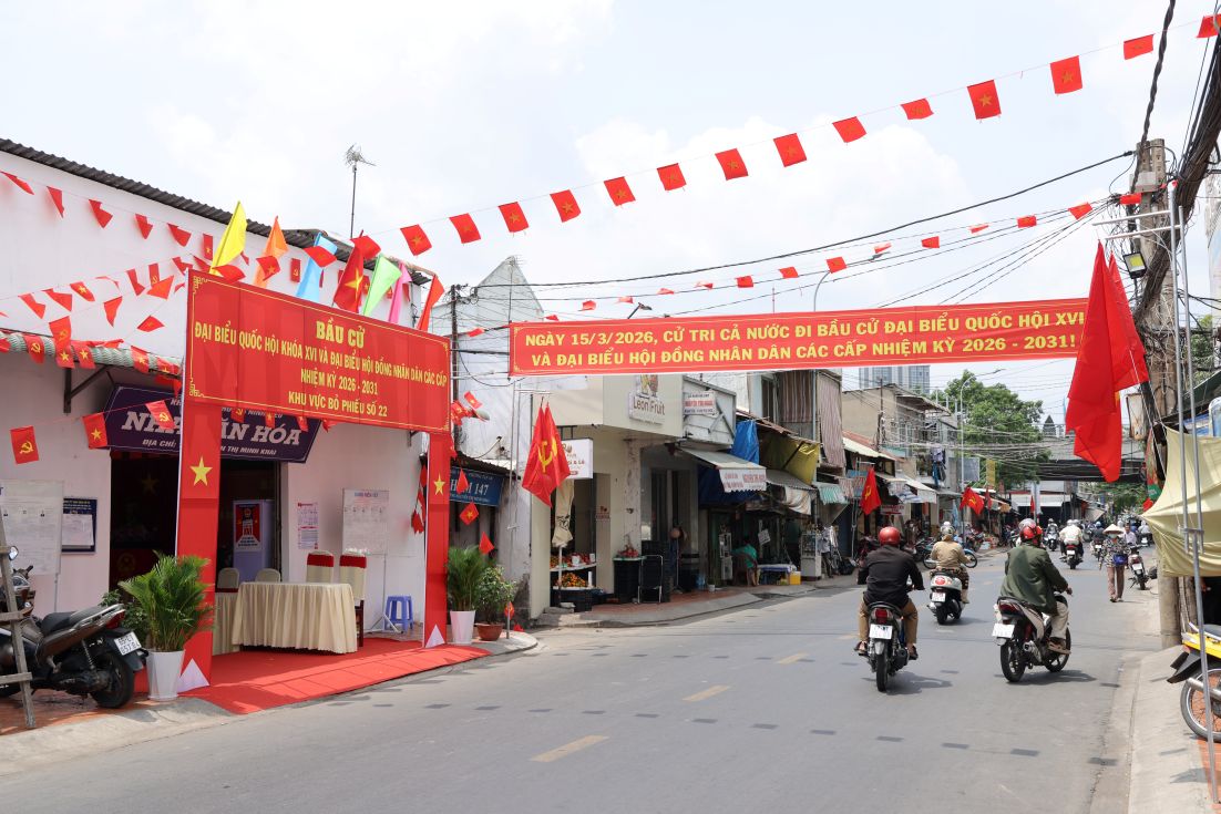 Một điểm bỏ phiếu phục vụ cử tri tại trung tâm TP Cần Thơ. Ảnh: Trung Phạm