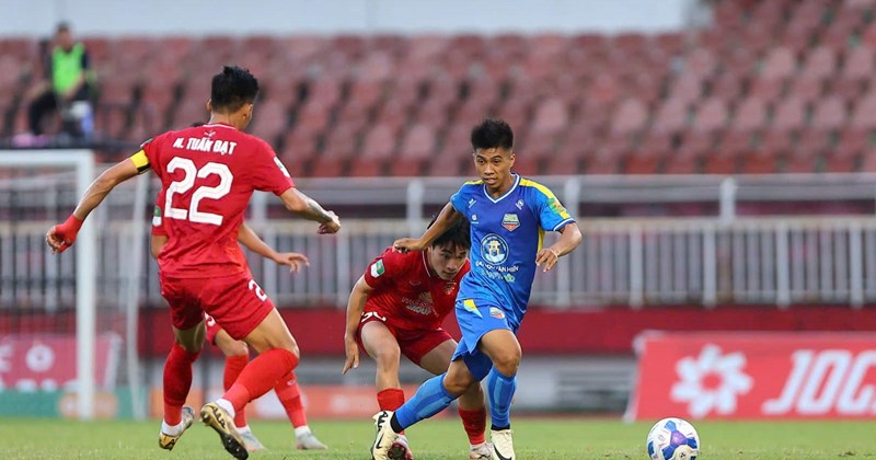 Bóng đá học đường: Bệ phóng cho V.League