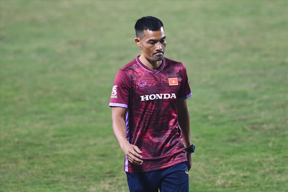 Cựu trung vệ tuyển Việt Nam Trương Đình Luật từng là sinh viên trước khi theo sự nghiệp cầu thủ. Ảnh: Trường Giang