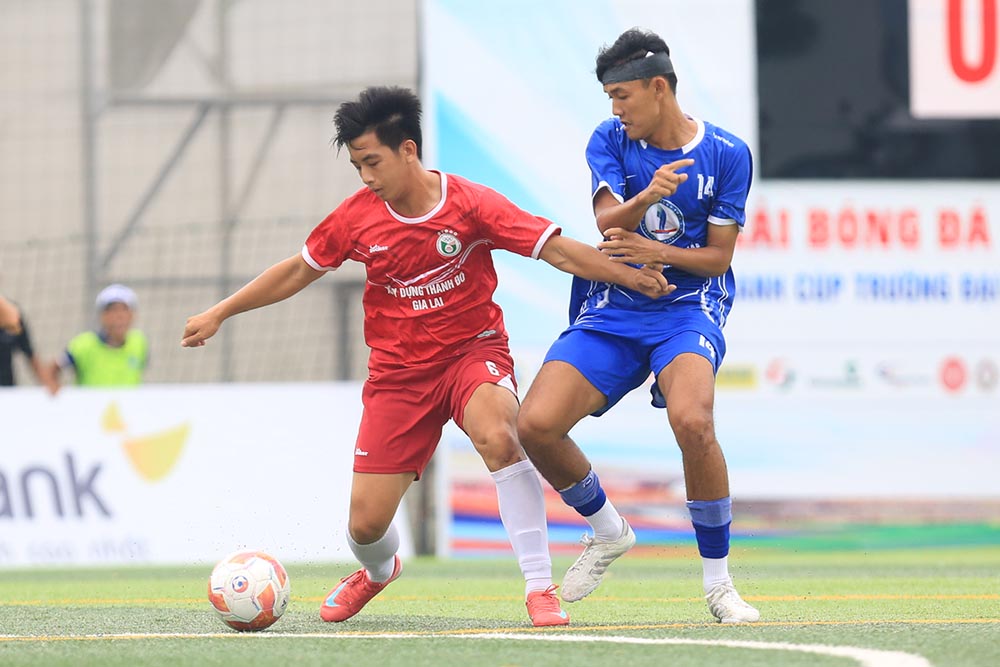 Việt Nam có nhiều giải bóng đá dành cho sinh viên, nhưng chưa có một hệ thống song song với các giải chuyên nghiệp xuyên suốt như Nhật Bản. Ảnh: Khả Hòa
