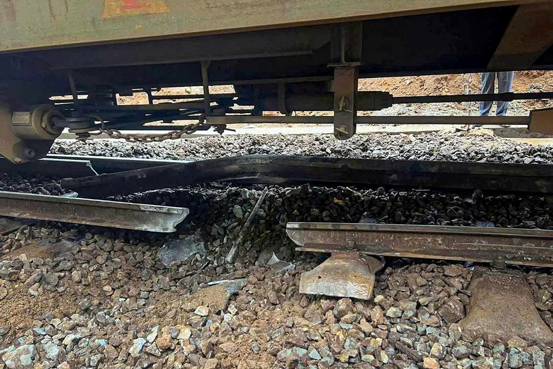A railway track on Hai Van Pass is bent and broken, causing a disruption to North-South train traffic. Photo: Nguyen Thanh