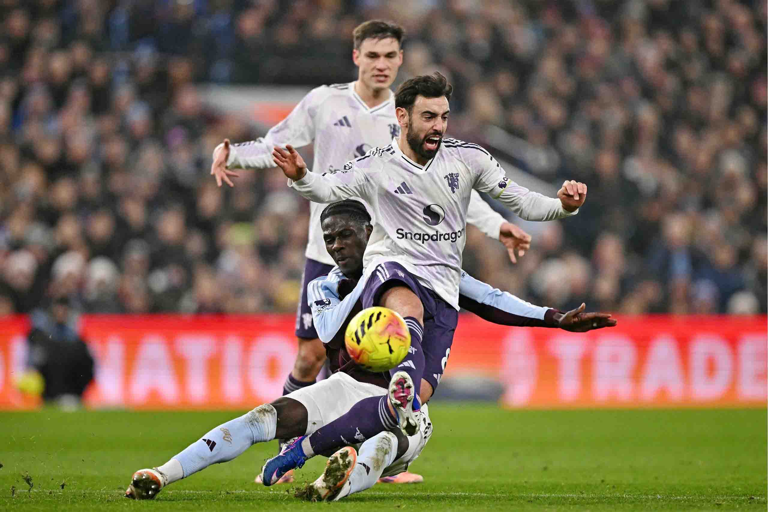 Man United has more advantages than Aston Villa. Photo: AFP