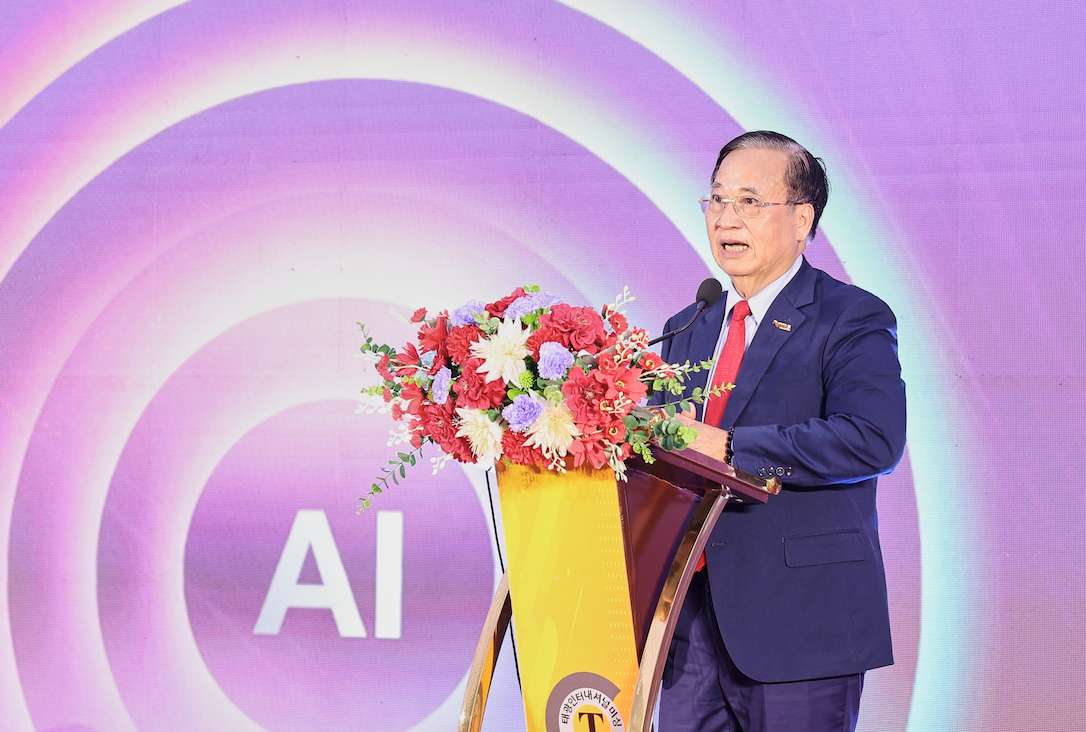 Ông Vũ Đức Giang - Chủ tịch Hiệp hội Dệt May Việt Nam (VITAS) nhấn mạnh các doanh nghiệp dệt may cần đầu tư mạnh vào công nghệ, hạ tầng. Ảnh: Tuyết Lan