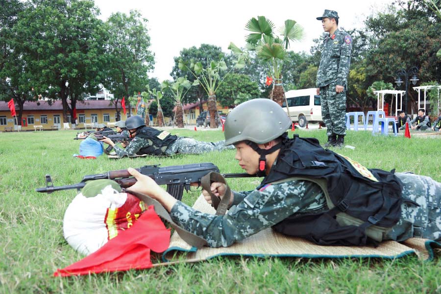 Special Task Force police before G-hour of election day
