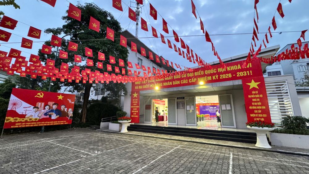 Voting area No. 11, Phu Thuong ward, Hanoi city is Ciputra Community House area E. Photo: Duy Tuan