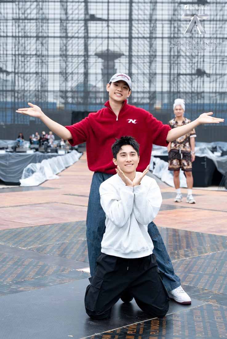 Khoảnh khắc tập luyện của các Anh Trai trước ngày biểu diễn. Ảnh: Ban tổ chức