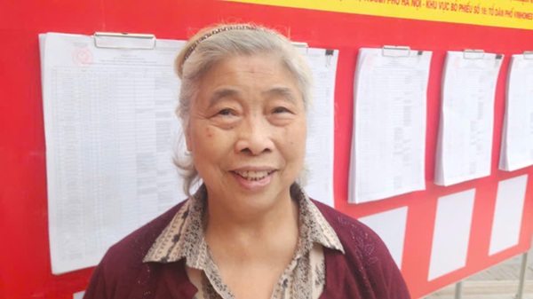 Cử tri Đỗ Thị Tân. Ảnh: Minh Hạnh 