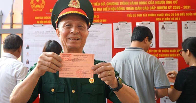 Cựu chiến binh ấn tượng với bầu cử trực tuyến nhanh nhờ số hóa