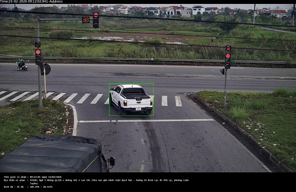 Phạt nguội theo Nghị định 168 lỗi vượt đèn đỏ với nhiều chủ xe đầu tháng 3