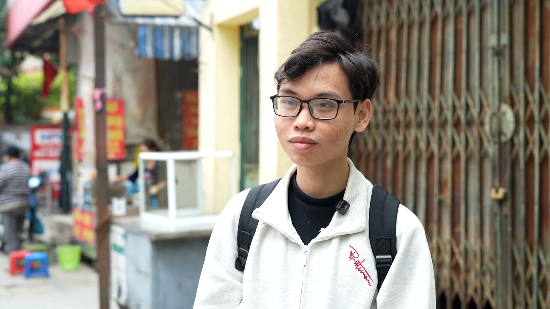 Ngo Quang Huy shared that balancing between studying and work makes many students feel overwhelmed. Photo: Huyen Anh