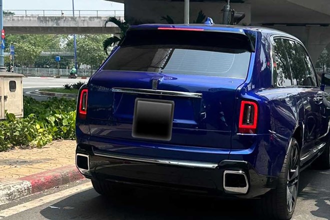 Rolls-Royce Cullinan Series II gây chú ý với màu sắc độc tại Việt Nam