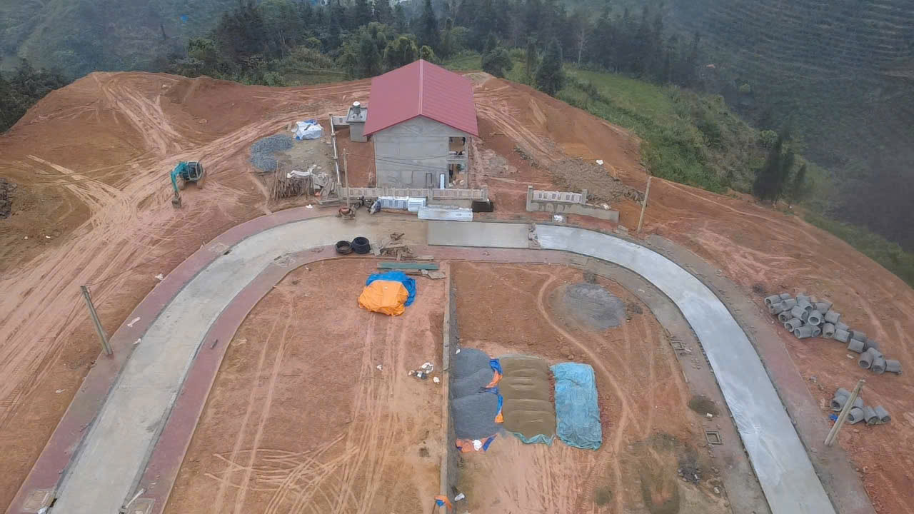 Việc triển khai dự án di dời dân cư góp phần ổn định đời sống, giữ vững an ninh khu vực biên giới. Ảnh: Hà Thắng