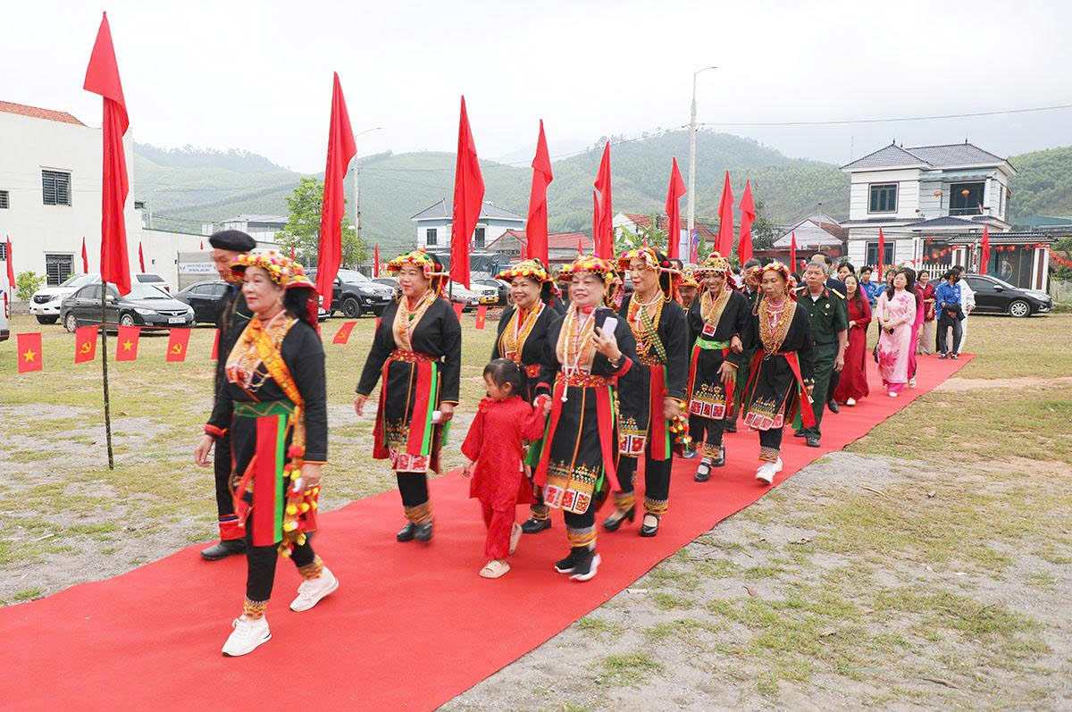 Đồng bào các dân tộc xã Tây Yên Tử, tỉnh Bắc Ninh nô nức trong ngày hội non sông. Ảnh: Cổng TTĐT Bắc Ninh
