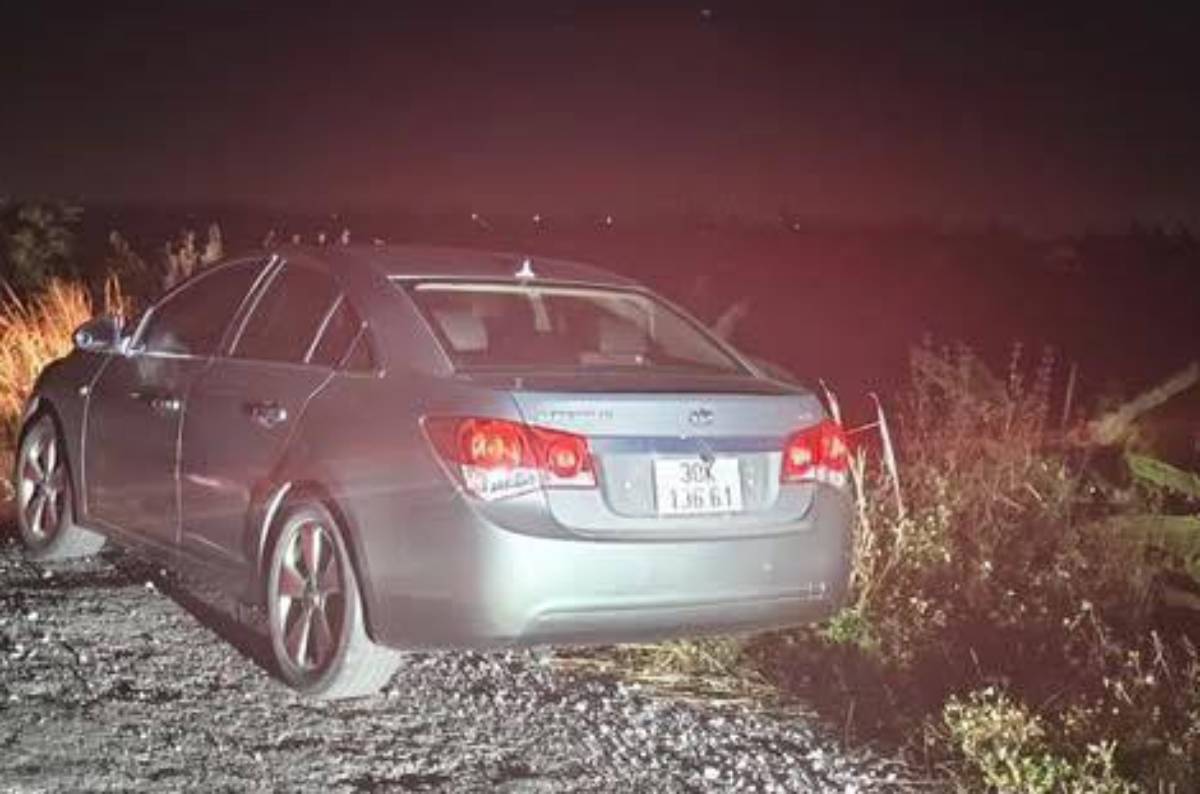 Chiếc xe biển kiểm soát 30K-136.61 hung thủ gây ra vụ án mạng tại xã Đông Tiền Hải, tỉnh Hưng Yên. Ảnh: Người dân cung cấp